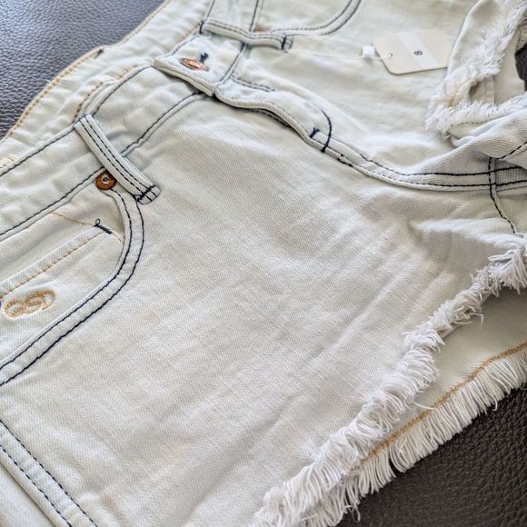 #8 QSD Shorts - Picture 7 of 8